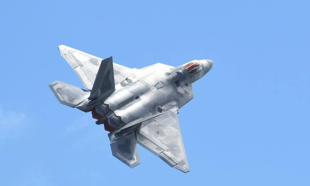 USAF: Συντριβή μαχητικού F-22 σε εκπαιδευτική πτήση